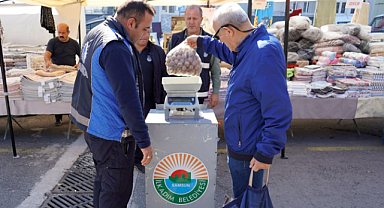 İlkadım'da Semt Pazarlarına Belediye Tartısı Konuldu