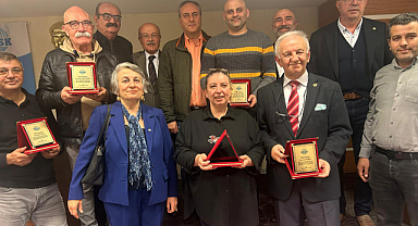 KESK’ten HALK’a Teşekkür Plaketi