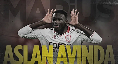 Samsunspor'un Golcü Futbolcusu Marius Mouandilmadji Galatasaray Karşısında Aslan Avında