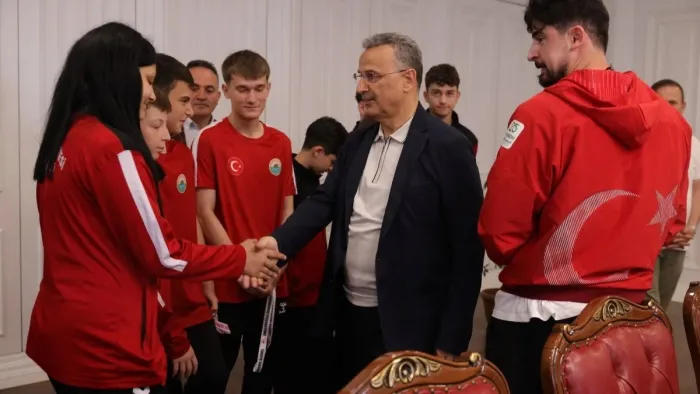 Başkan Kurnaz: Avrupa üçüncüsü olan sporcumuz bizleri gururlandırdı