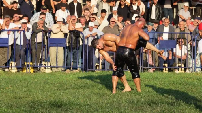 Samsun Asarcık güreşlerinde başpehlivan belli oldu