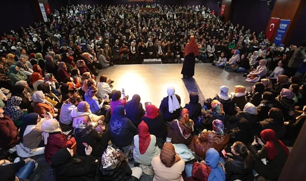 Canik'te Aile Danışmanı Saliha Erdim İzdihamı