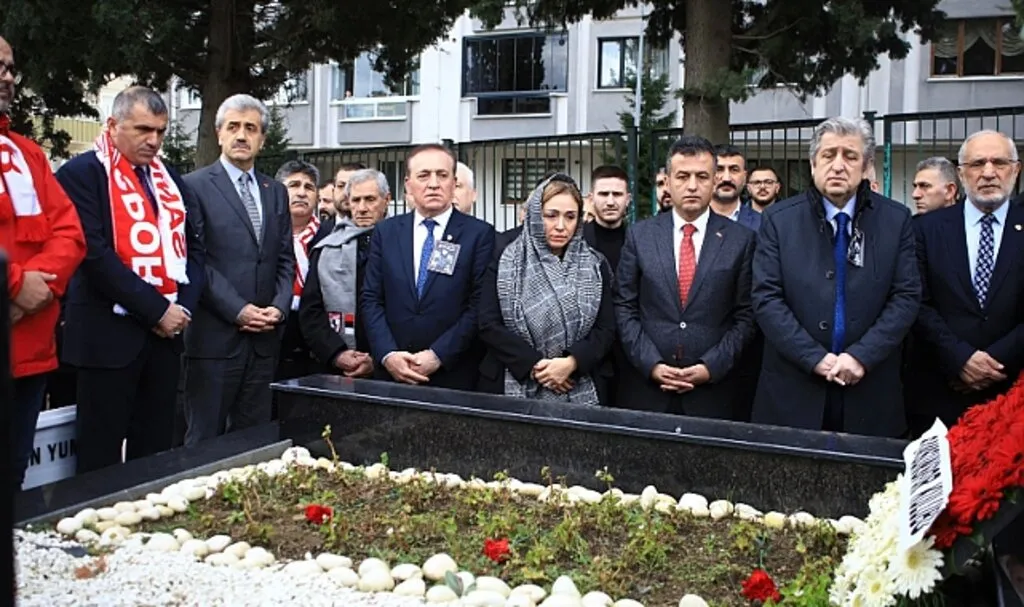 CHP SBB Başkan Adayı Cevat Öncü, Futbol Şehitlerini Andı