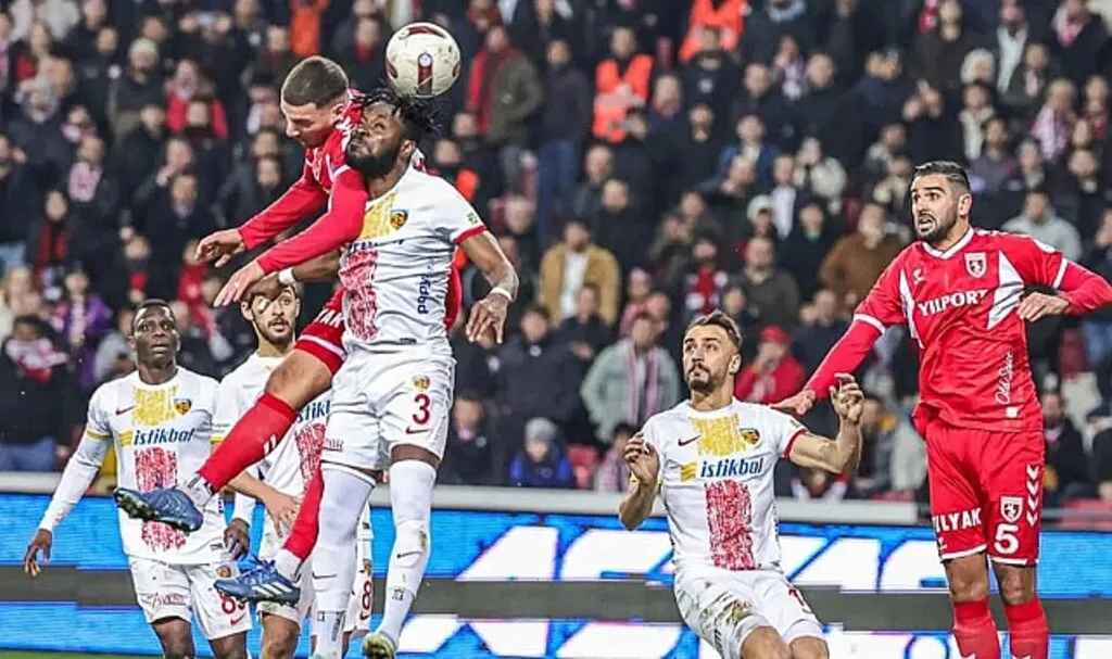 Ercan Kara Kafayı Kullandı!