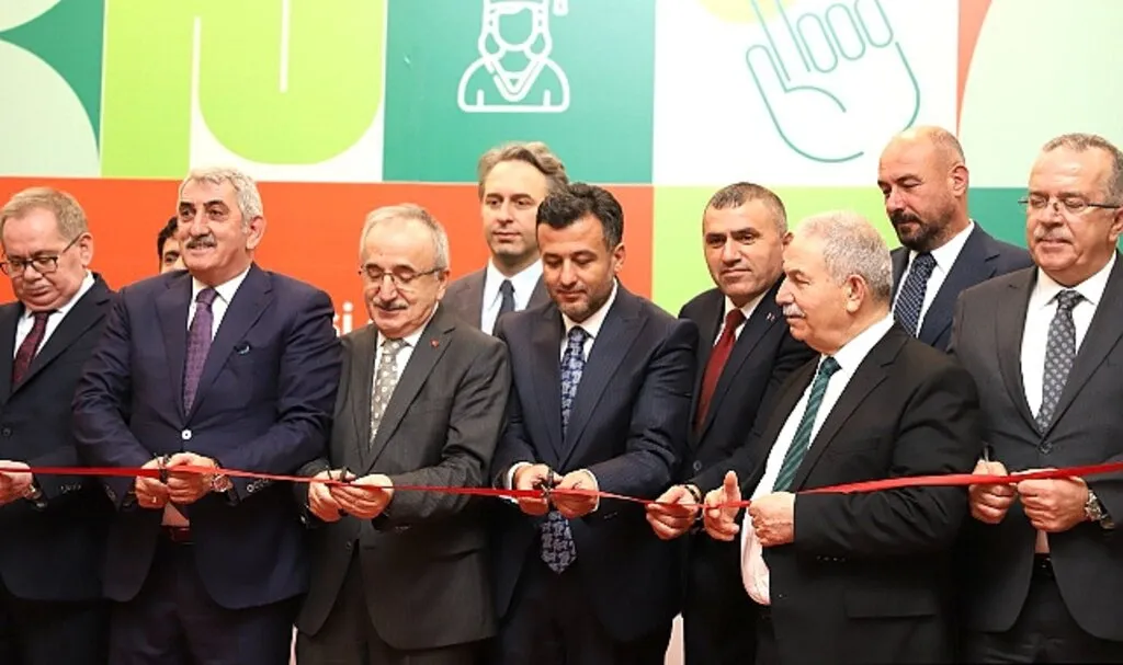 SBB Başkan Adayı Halit Doğan, Öğrenci ve Sektör Buluşması OKAF'a Katıldı