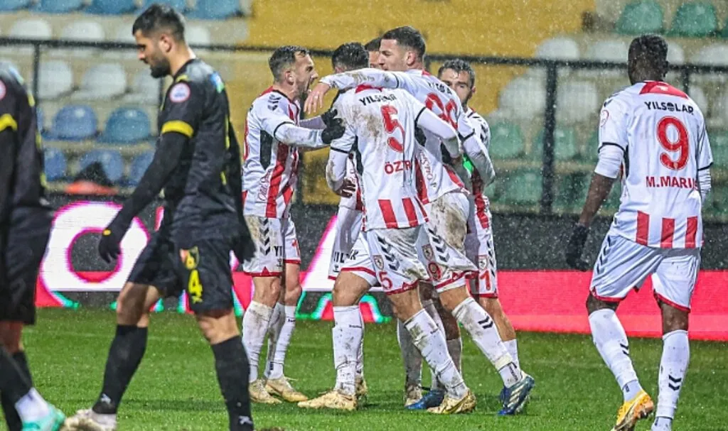 Son Dakika! İstanbulspor: 1 - Samsunspor: 1 (Maç Sonucu)