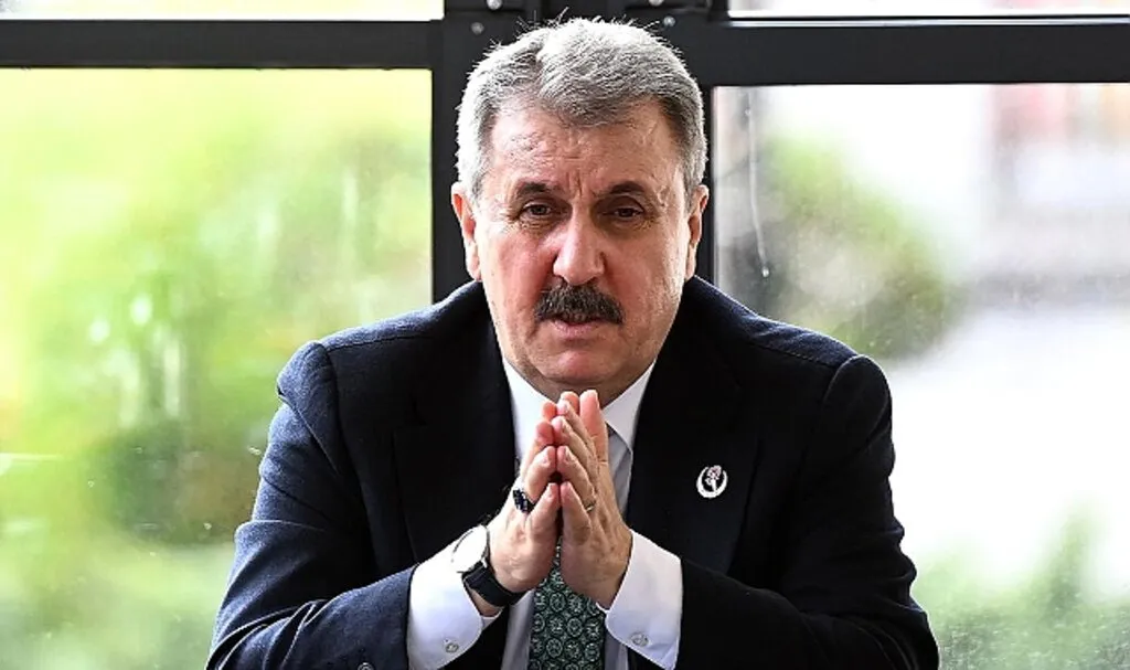 BBP Lideri Mustafa Destici'ye Gece Yarısı Telefon!
