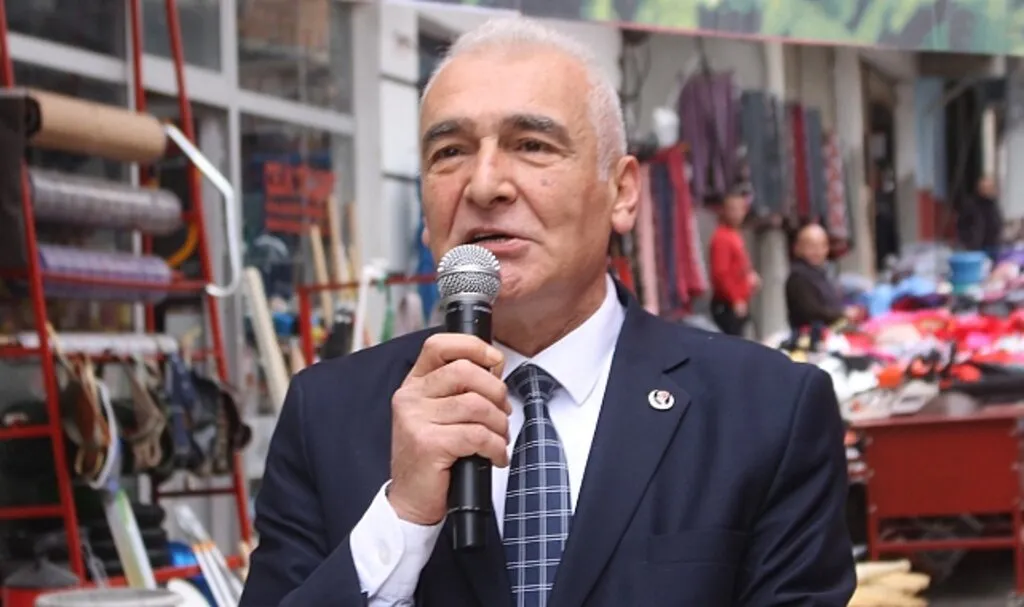 Büyük Birlik Partisi (BBP) Ayvacık Belediye Başkan Adayı Erdal Avcı: Ayvacık'ta Seçimler Çantada Keklik Değildir!