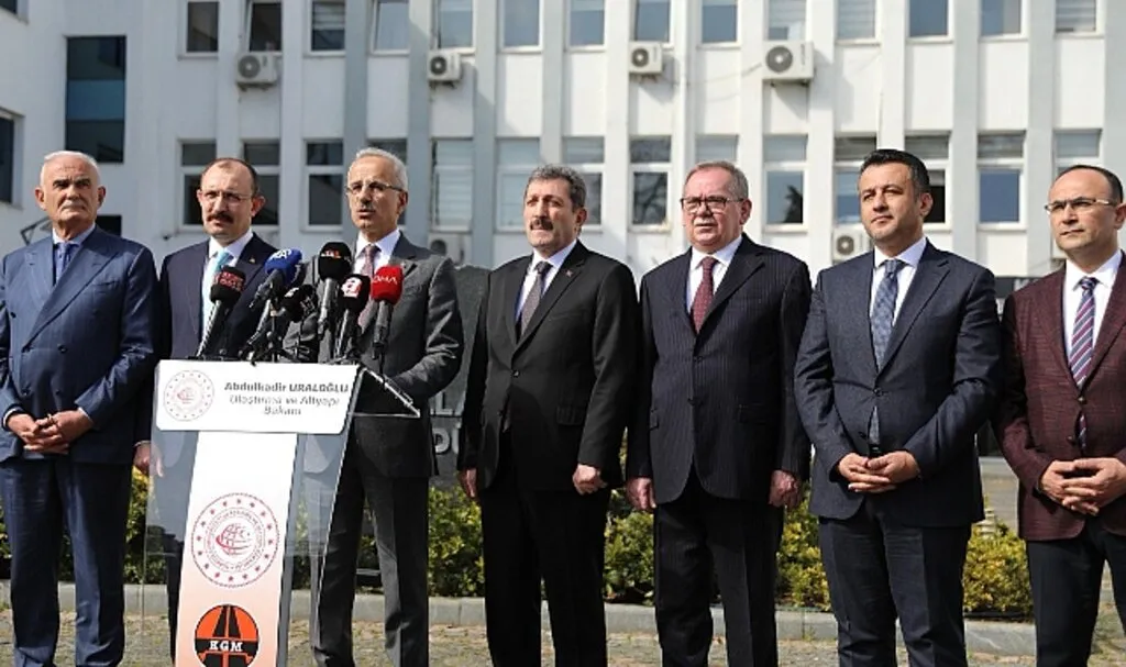 Samsun'un Ulaşım Sorununa Neşter Vurulacak
