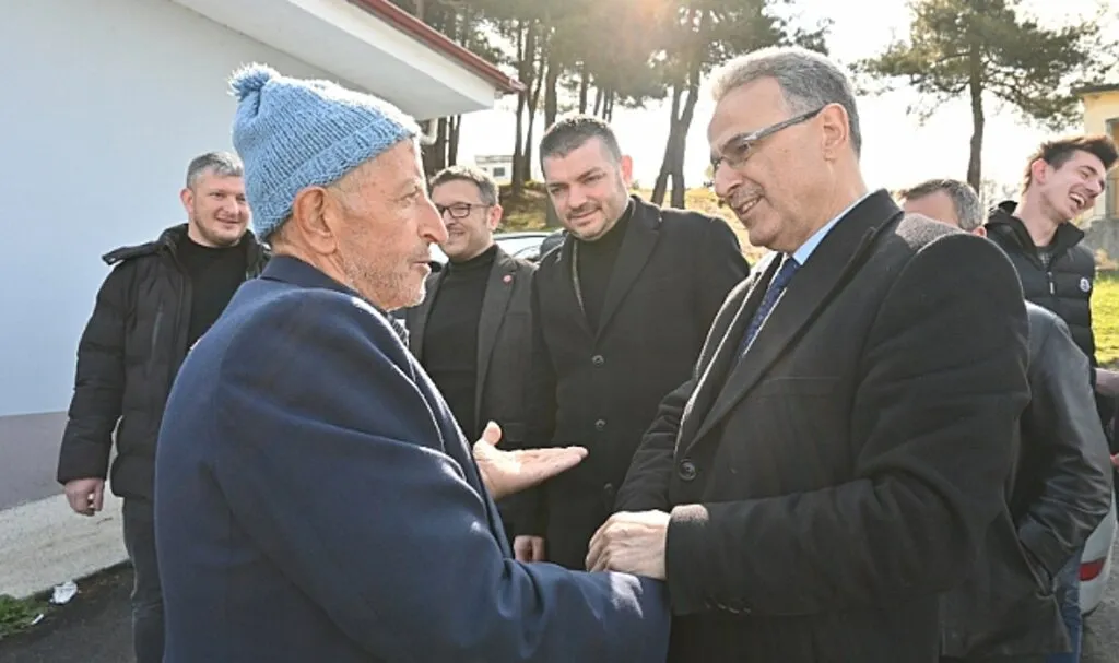 AK Partili İhsan Kurnaz'dan 'Dürüst Başkan' Göndermesi