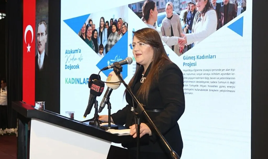 AK Partili Özlem Maraş'tan Gençlere 'Atakum Kart'