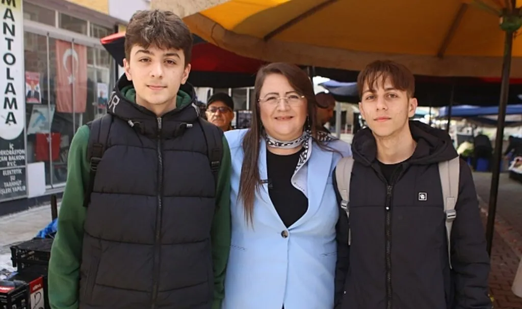 Özlem Maraş'tan Üniversiteyi Yeni Kazanan Atakumlu Gençlere Müjde!