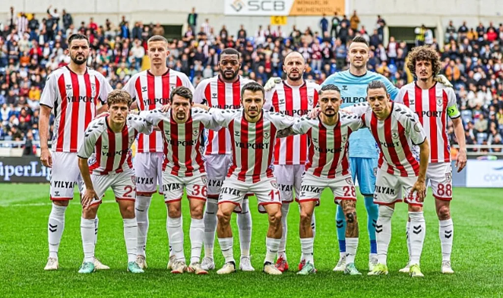 Samsunspor'un Vasat Futbolu Dikkat Çekti!
