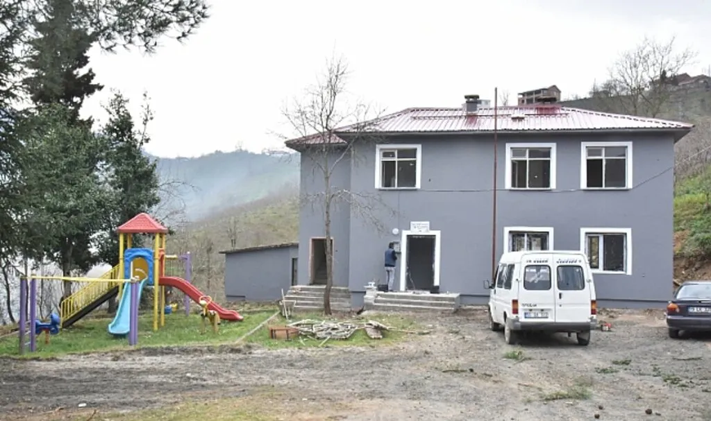 Tekkeköy'de Atıl Okul Köy Konağı'na Dönüştü
