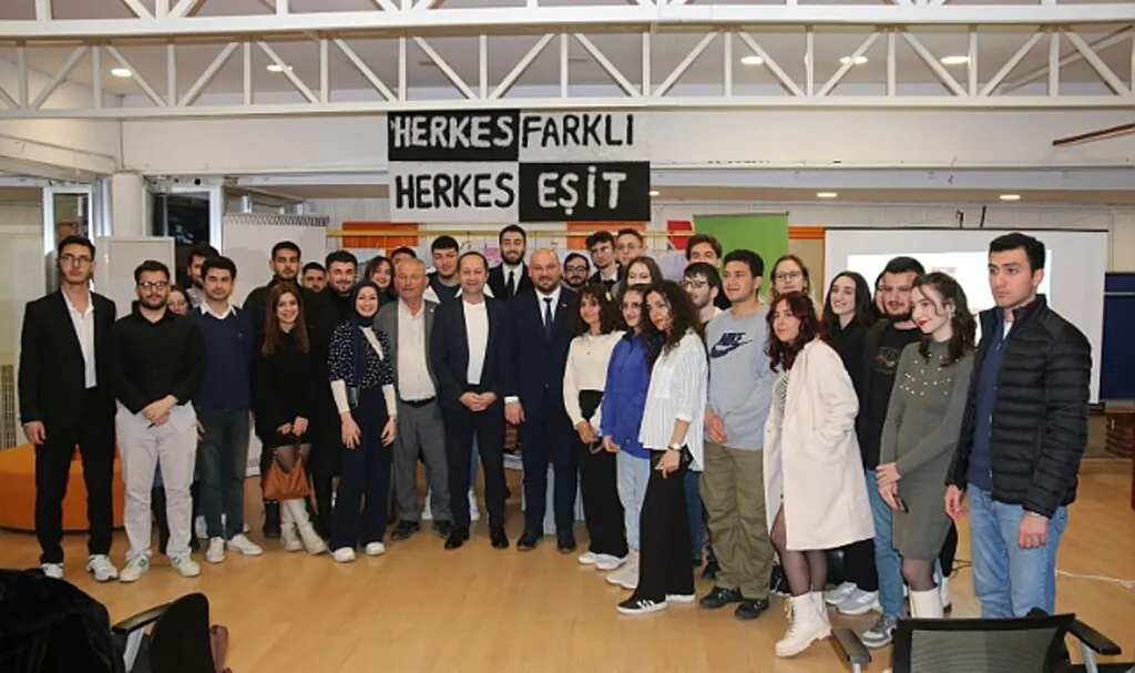 Üniversiteli Gençler Sordu, Serhat Türkel Cevapladı