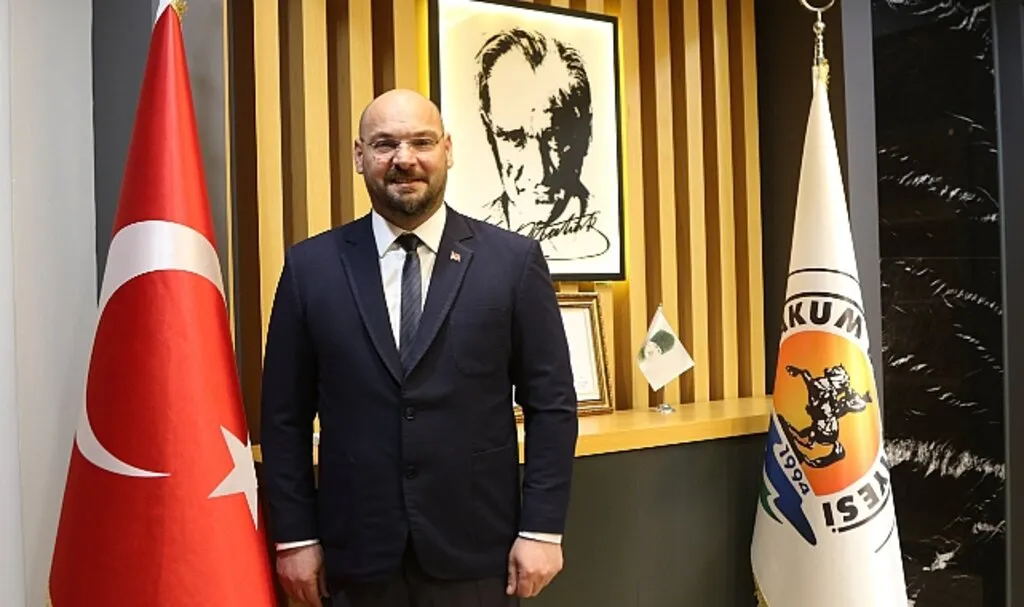 Atakum Belediye Başkanı Serhat Türkel: 4 Aylık Maaş Yatıracağız