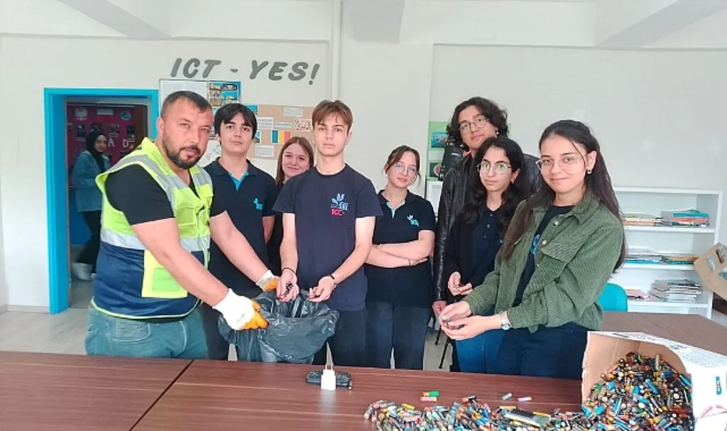 İlkadımlı Öğrenciler 10 kg Atıl Pil Topladı