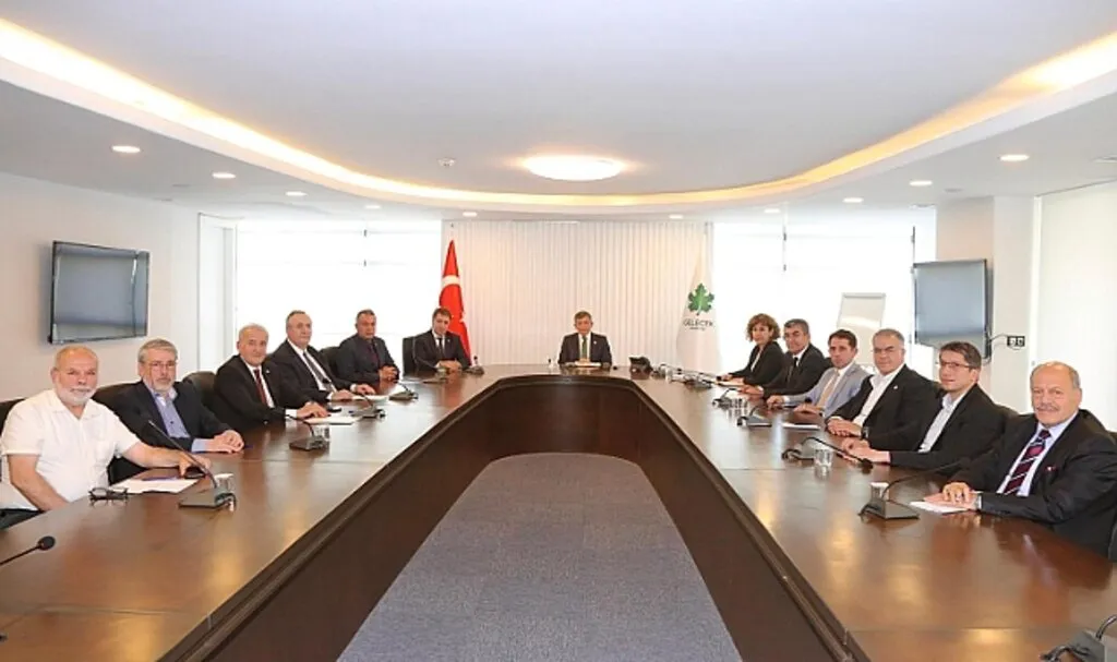 Gelecek Partisi'nde İstişare Meclisi Kuruldu