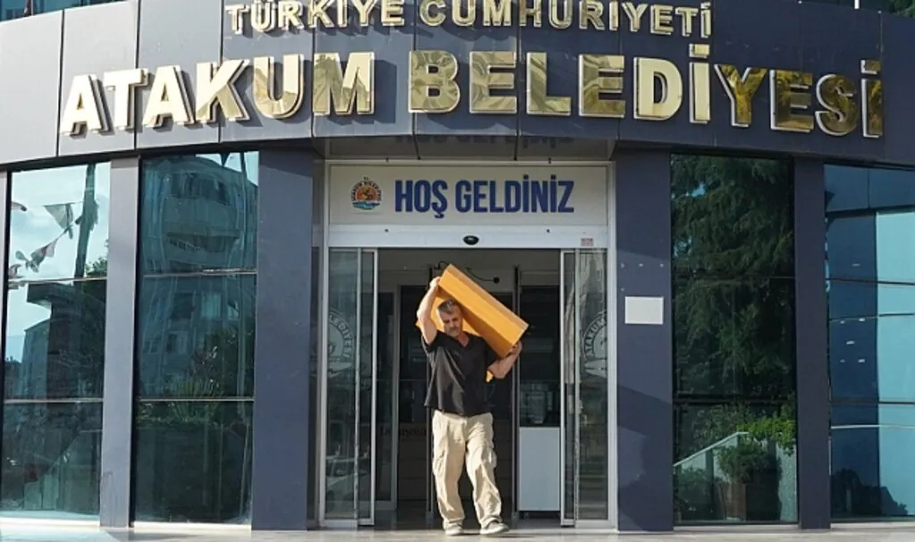 Atakum Belediyesi'nde Başkanlık Makam Odasına Haciz