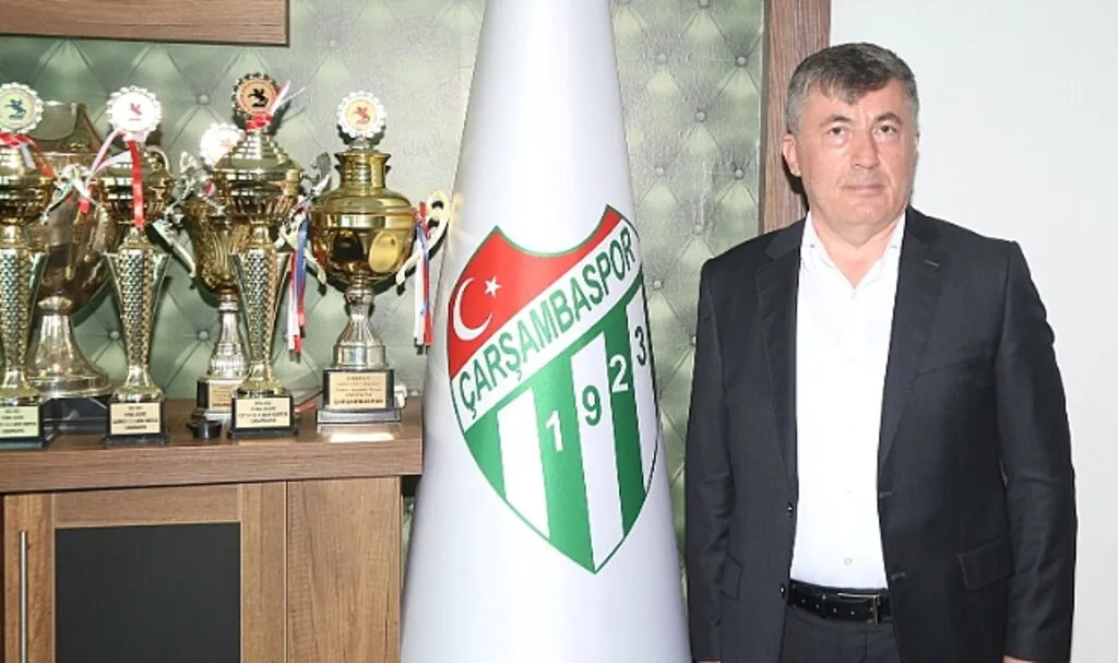 Çarşambaspor'da Bayrak Değişimi