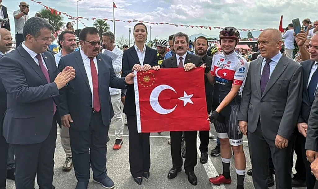 Samsun'dan Başlayan Kurtuluş Yolu Bisiklet Turu'nun Rotası Ankara Kurucu Meclis'te Sona Erecek