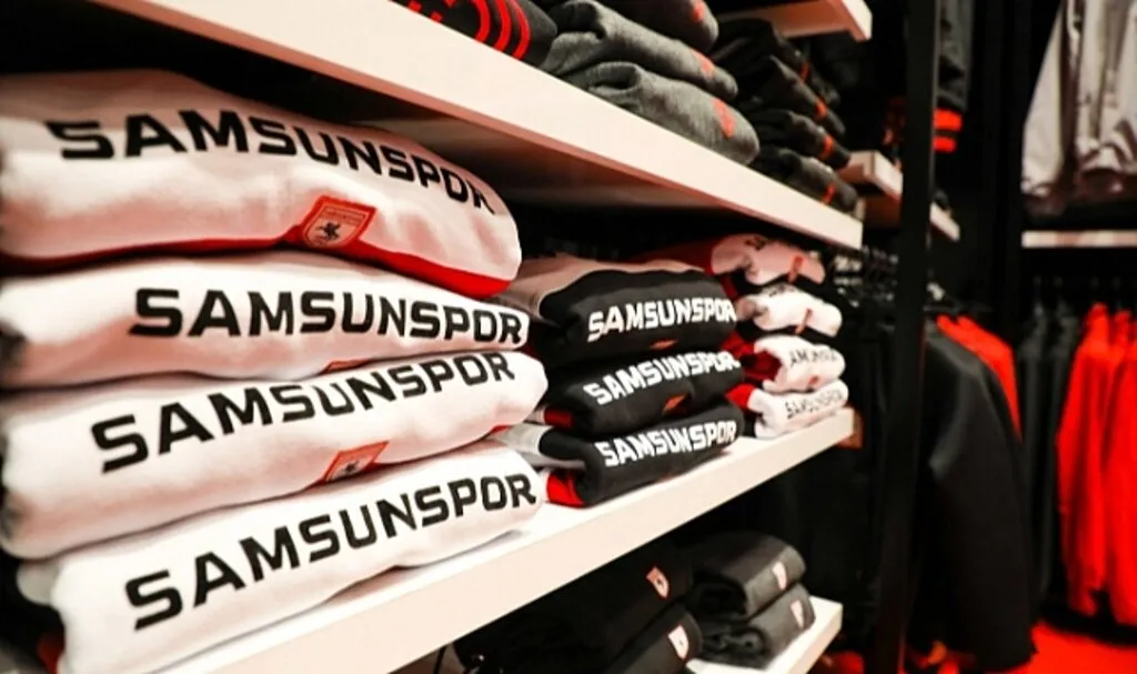 Samsun 19 Mayıs Stadyumu'nda Store 55 Büyüyor