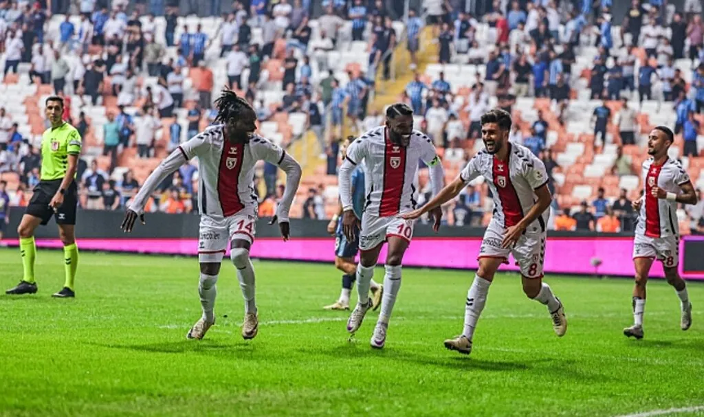 Soner ve Dimata Sahneye Çıktı