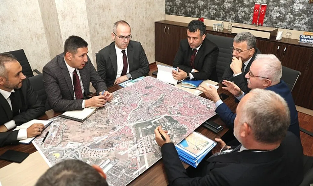 SABEK Yönetimi Kolları Sıvadı