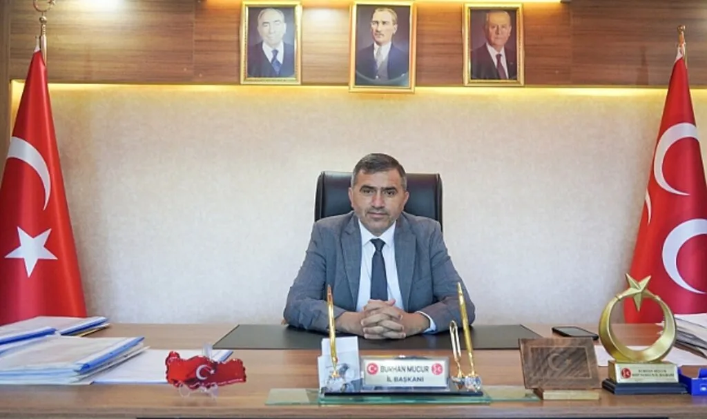 Türk Milleti Boyun Eğmez!