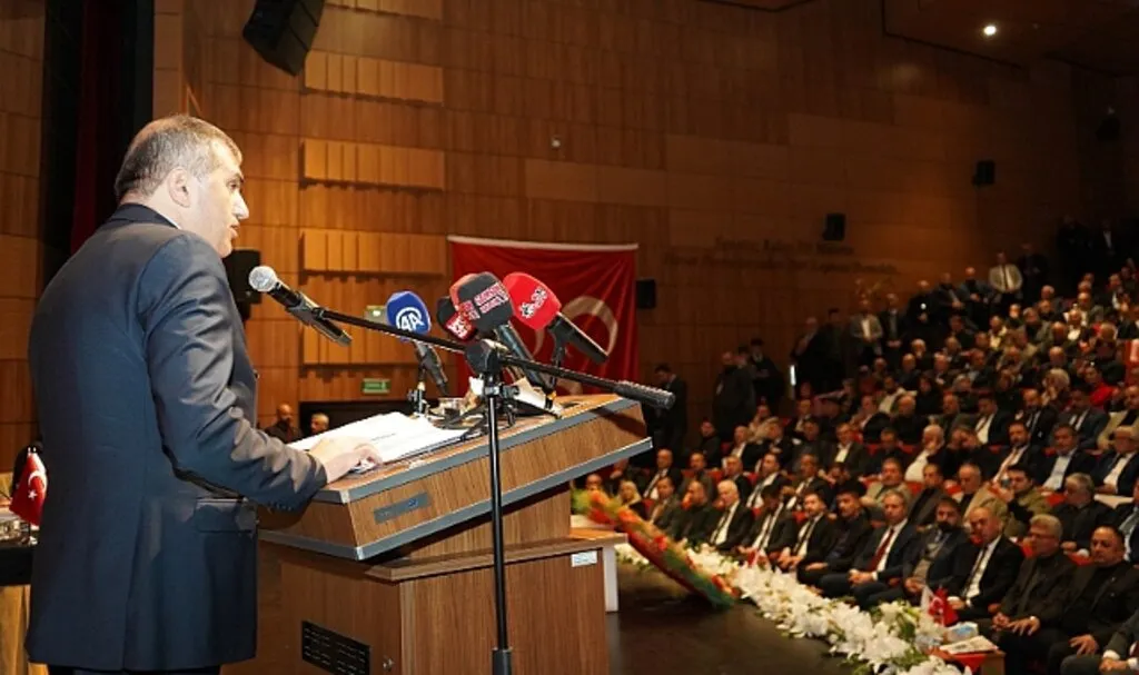 Üç Hilalin Altında Can Verecek Bozkurtlarız