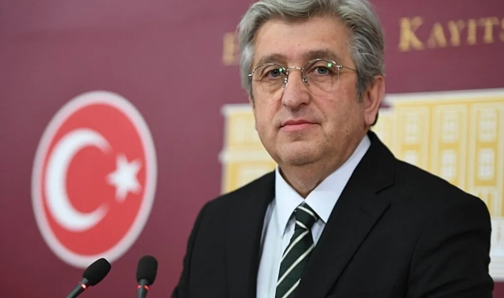 Umutların Tükendiği Anda Meşaleyi Yaktı
