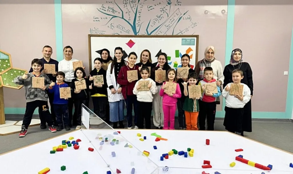 Canik'te Veli-Çocuk Atölyesi Eğlenceli Geçiyor