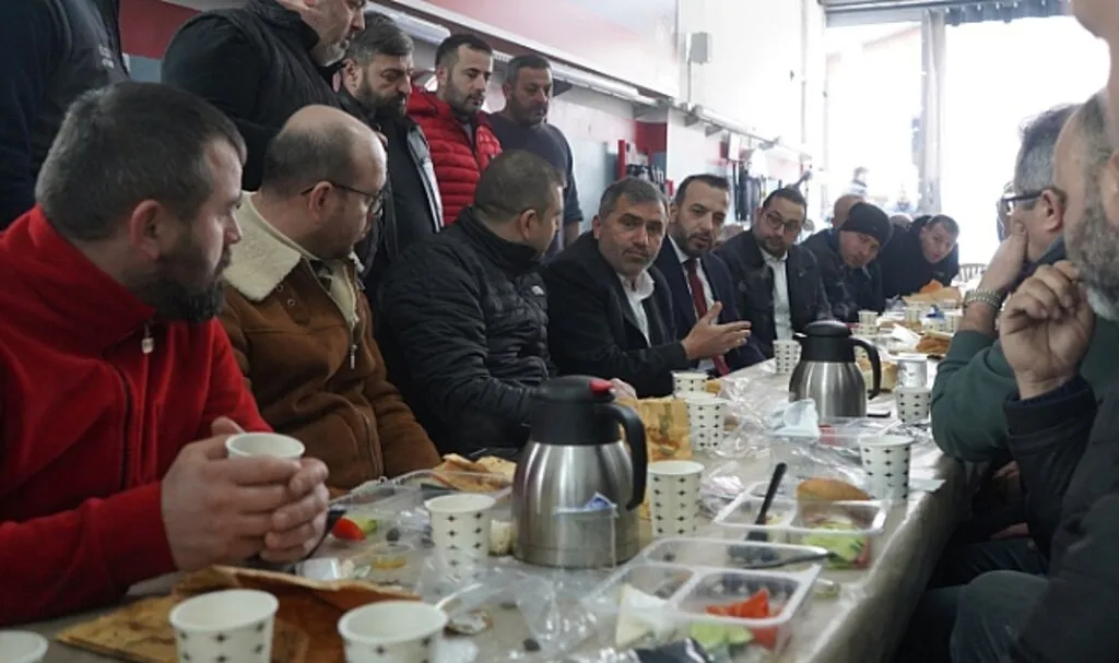 MHP Samsun Heyeti Esnafla Buluştu