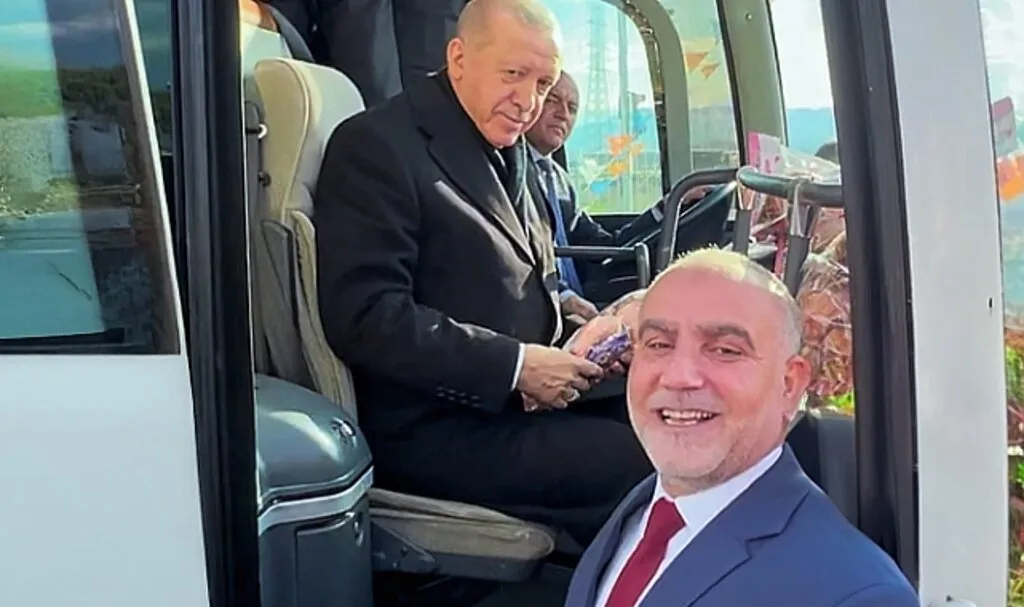 Canikliler Cumhurbaşkanı Erdoğan'ı Bağrına Bastı
