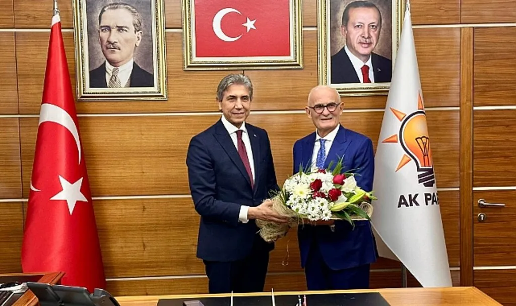 AK Parti Samsun Milletvekili Yusuf Ziya Yılmaz Bayrağı Devretti
