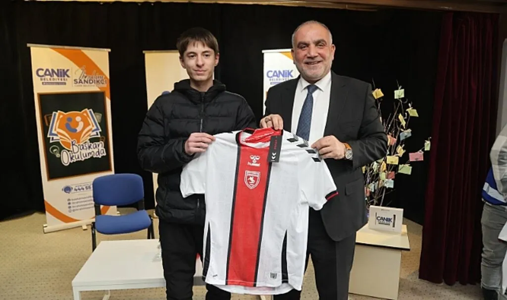 Canik Belediye Başkanı İbrahim Sandıkçı Öğrencilerin Sorularını Cevapladı
