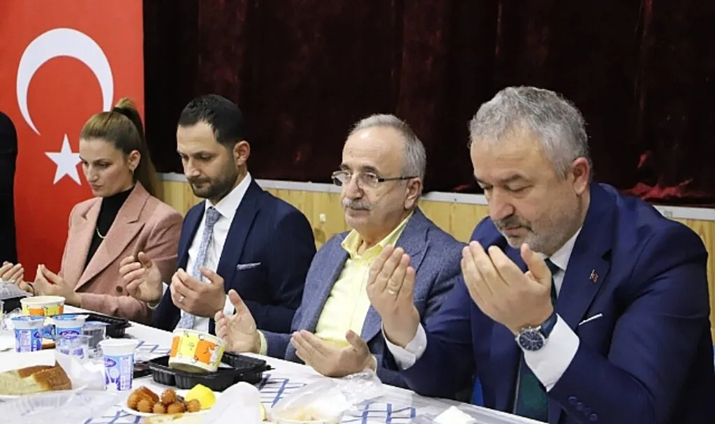 19 Mayıs'ta AK Parti Ailesi İftarda Buluştu