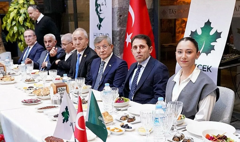 Adaletin Keskin Kılıcı Herkese Eşit Olsun!