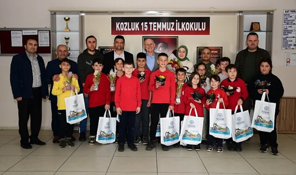 Terme'de Minik Yüreklerden Dayanışma Örneği
