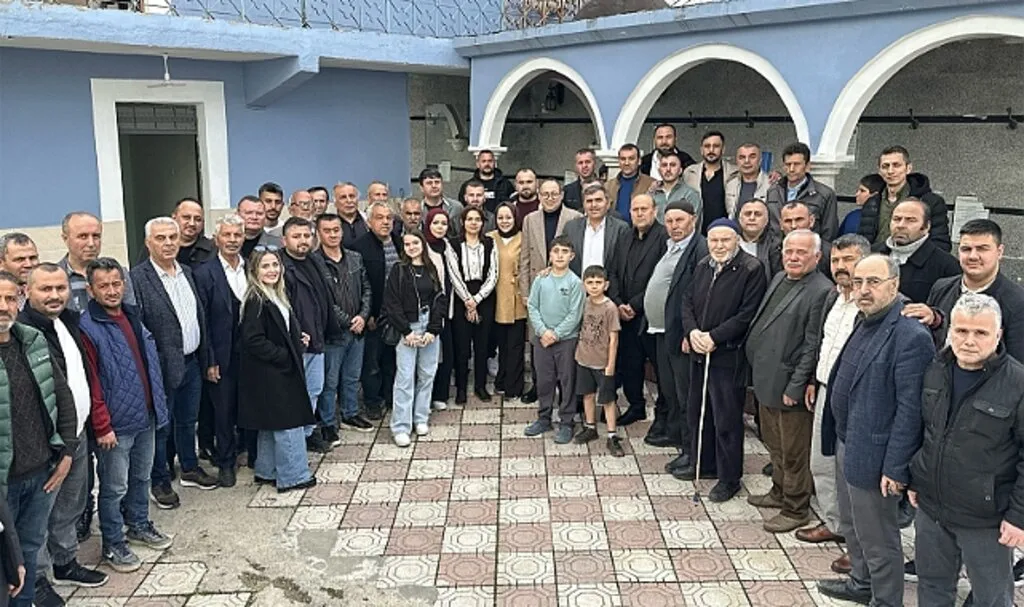 MHP Heyeti Köylerde Bayramlaştı