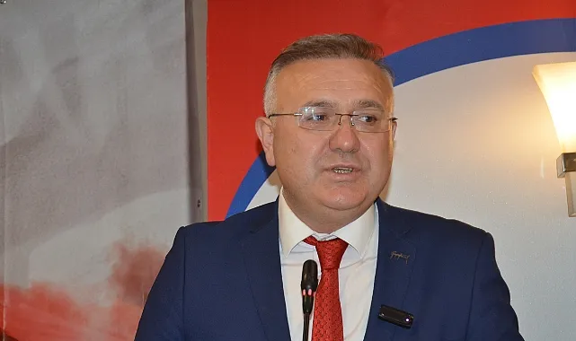 Eğitim-İş Başkanı Onur Gündüz: Liyakat Değil Siyasi Sadakat!