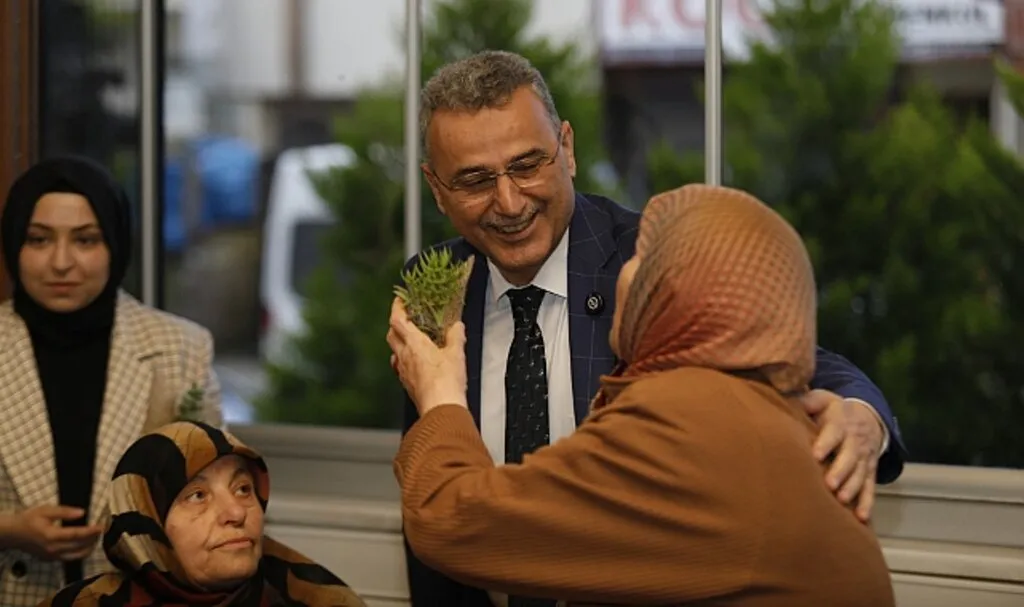 İlkadım Huzur Konağı?nda Annelere Eğlence