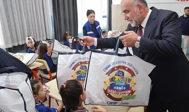 Canik Belediyesi'nden Kırtasiye Desteği