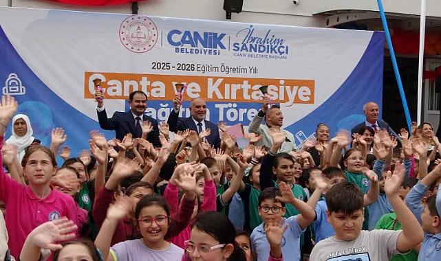Canik'te 2 Bin 100 Öğrenciye Çanta ve Kırtasiye Seti