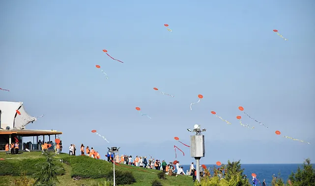 Lösemi Farkındalık Etkinliği Samsun'u Turuncuya Bürüdü