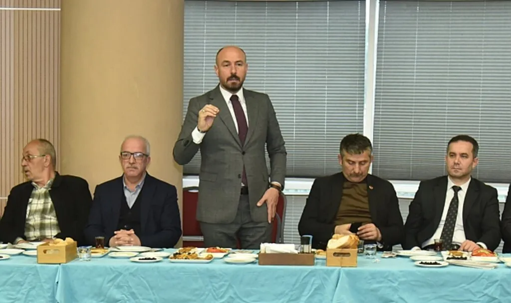 Tekkeköy'de Muhtarlar Başkan Hasan Togar'a Omuz Verdi