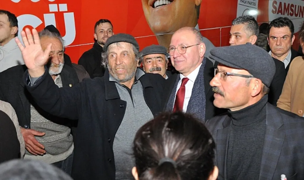 CHP'li Murat Şenel'den Bankamatikçi İddiası!