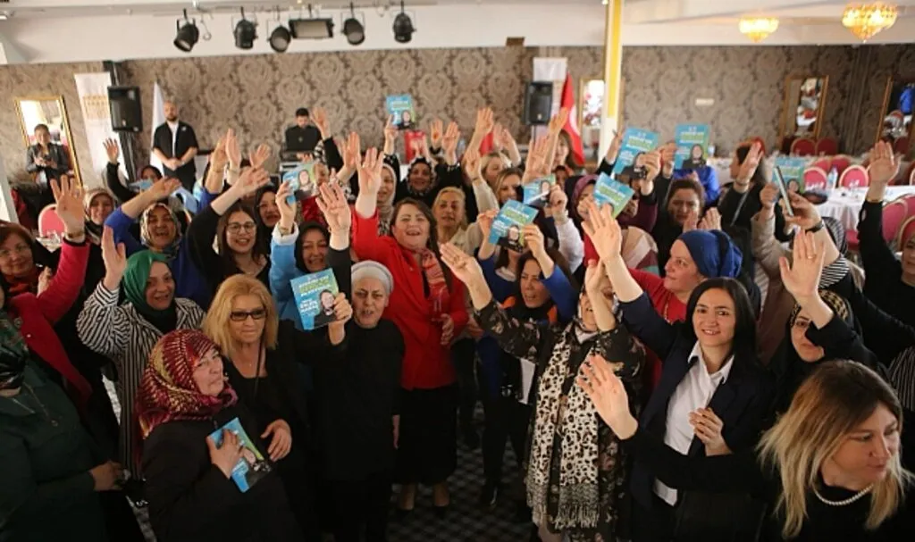 Özlem Maraş'tan Güneş Kadınları Projesi 