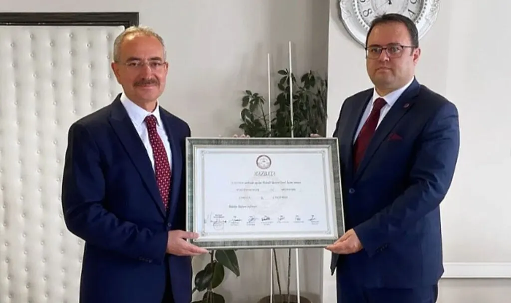 Hüseyin Dündar Mazbatasını Aldı