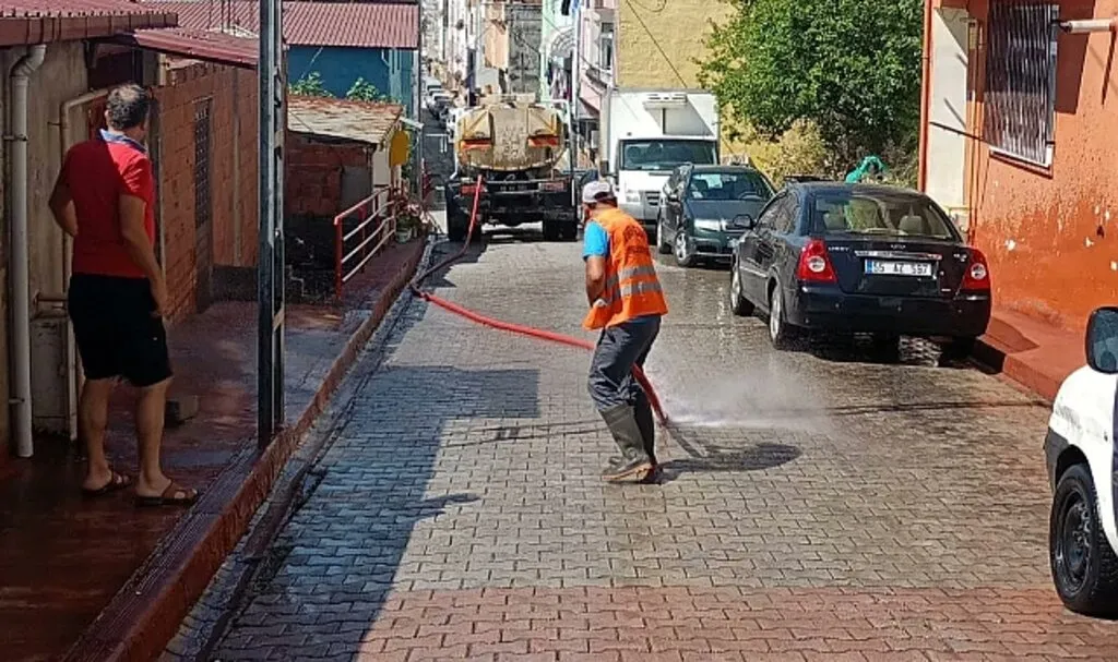 İlkadım ve Atakum'da Temizlik Ekipleri Bayramda Tam Mesai Yaptı